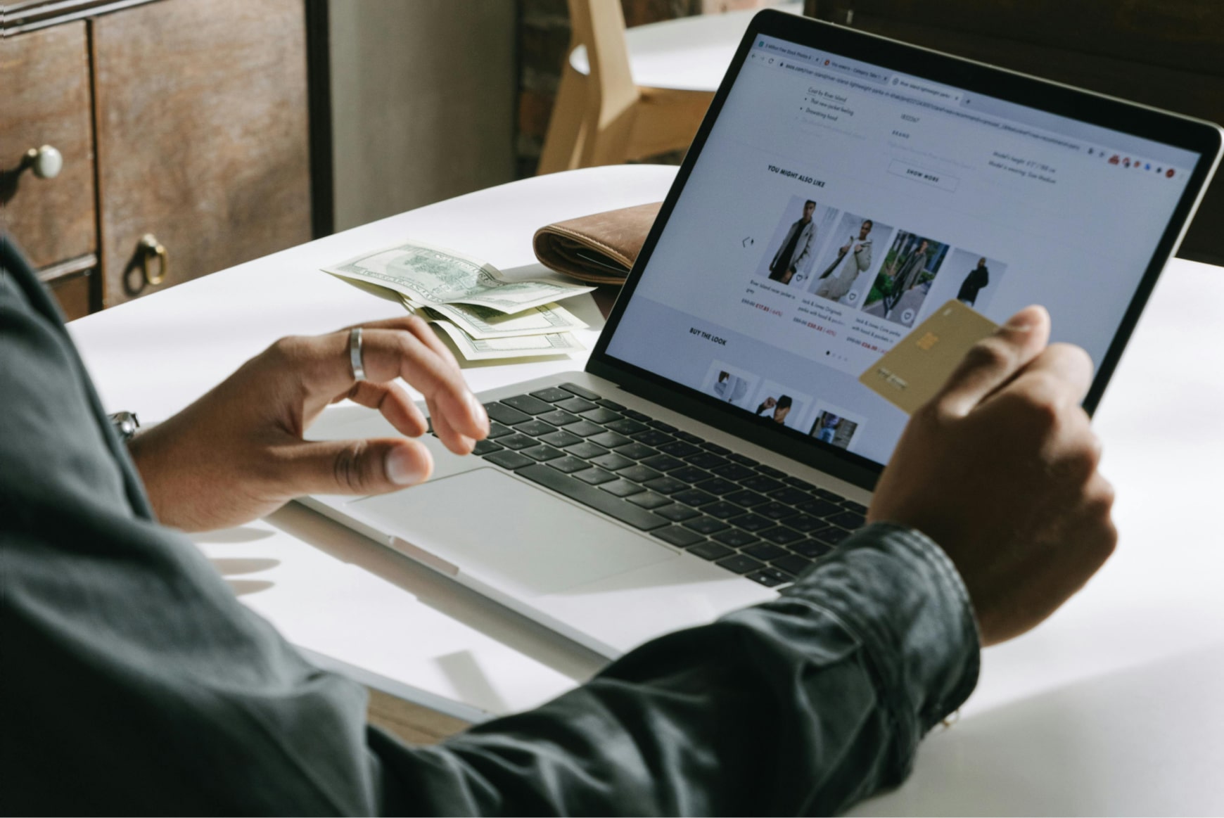 Shopper browsing ecommerce site on laptop